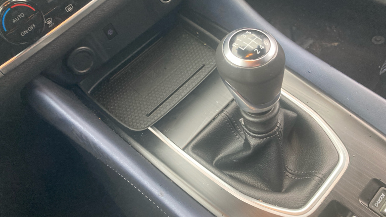 Nissan Qashqai 1.3 DiG-T MH Tekna 5dr Petrol Hatchback